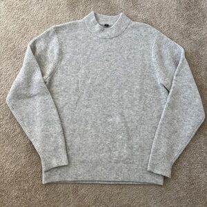 Men’s Medium Uniqlo Grey Mock Neck Sweater